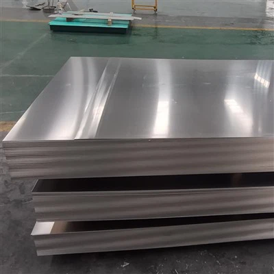 ورقة التيتانيوم